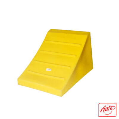 RUBBER WHEEL CHOCK Size: 51X37X32 cm Black