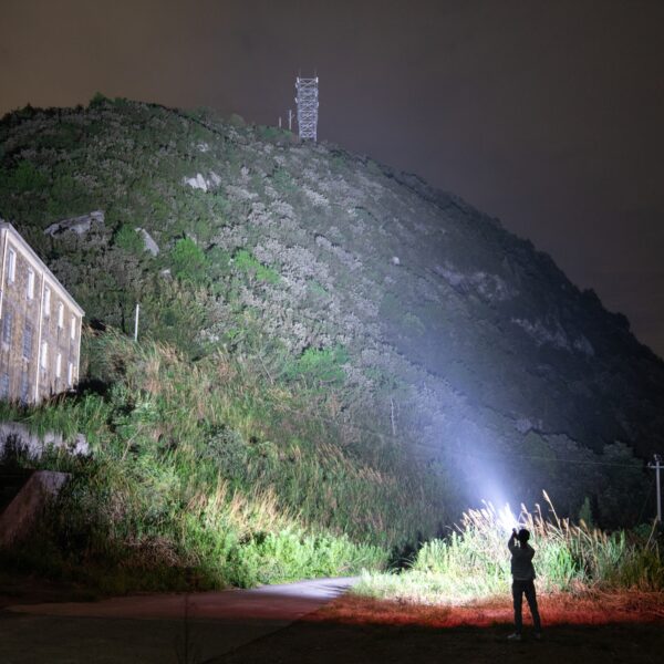 RECHARGEABLE LAMP 5000LUMEN 500M POWER BANK - Image 4